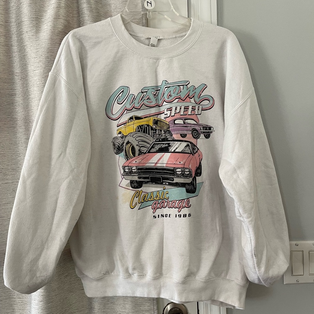 One size fits all! Women’s Sweater from Tilly’s!